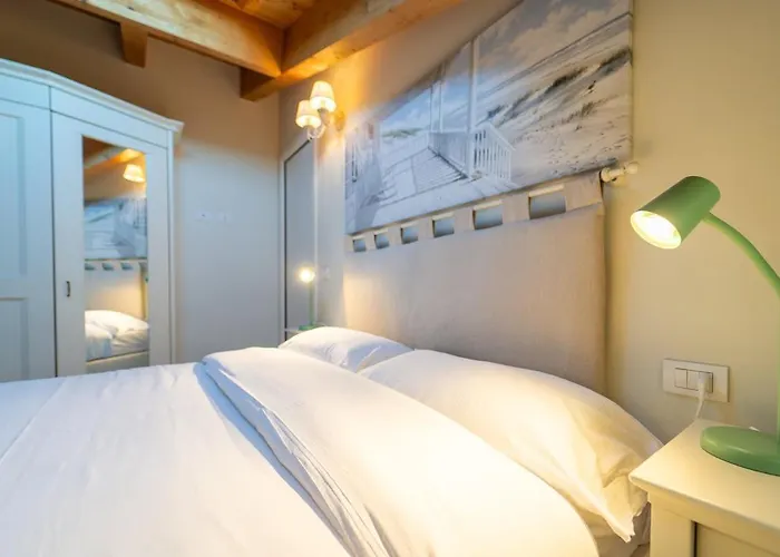 With Swimmingpool And View Tremezzo