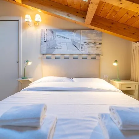 With Swimmingpool And View * Tremezzo