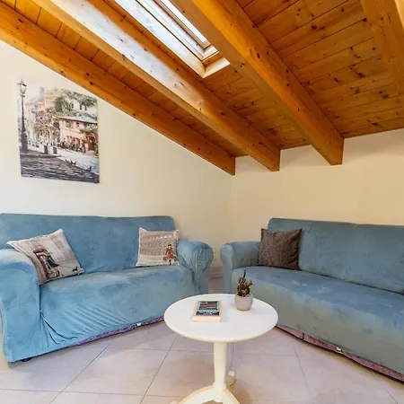 With Swimmingpool And View Apartmán