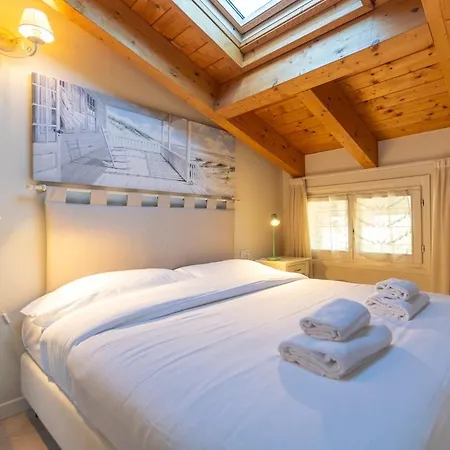 With Swimmingpool And View