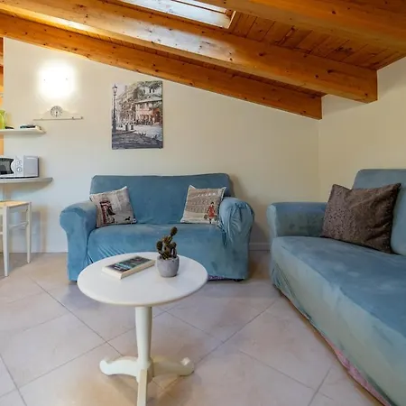 With Swimmingpool And View Apartmán Tremezzo