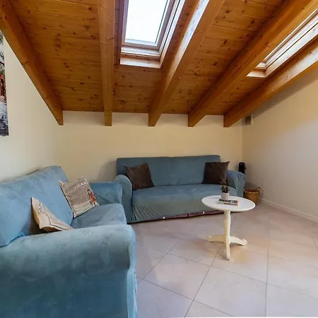 With Swimmingpool And View Apartmán Tremezzo