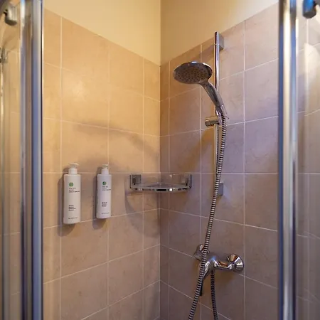 With Swimmingpool And View Apartmán *