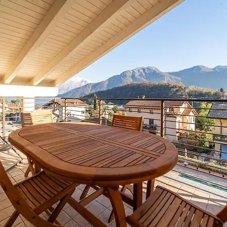 With Swimmingpool And View * Tremezzo