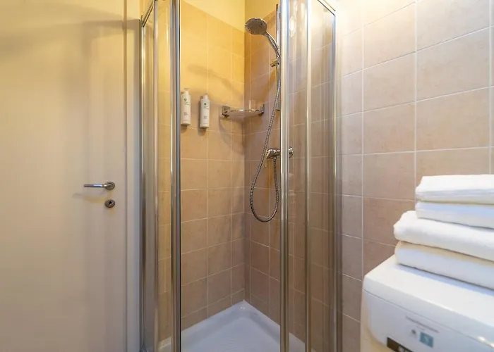 Daire The A-Line Lake Como View Apt A With Pool & Garage Tremezzo