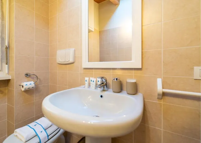 The A-Line Lake Como View Apt A With Pool & Garage *
