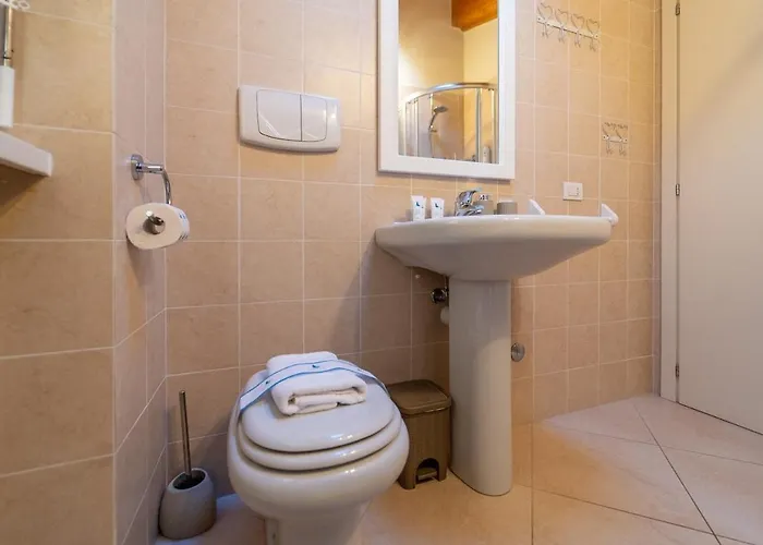 דירה With Swimmingpool And View טרמצו