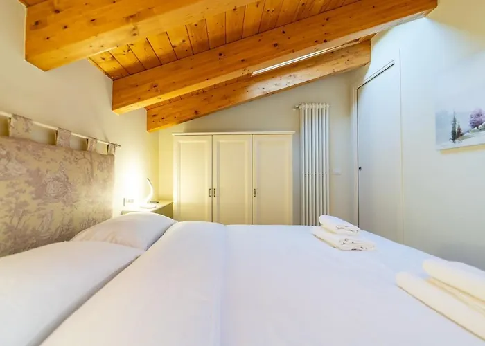 The A-Line Lake Como View Apt A With Pool & Garage
