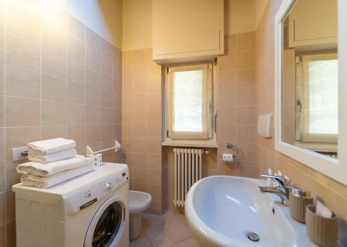 Апартаменты The A-Line Lake Como View Apt A With Pool & Garage Тремеццо